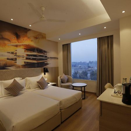 Tulip Inn Zirakpur Zewnętrze zdjęcie