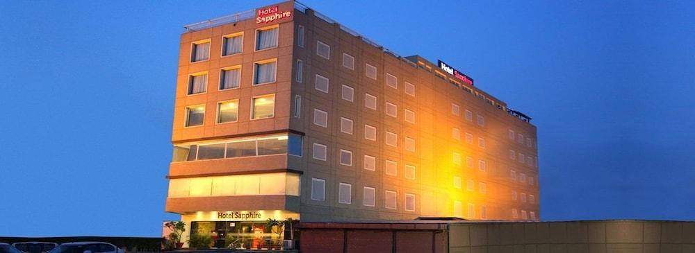 Tulip Inn Zirakpur Zewnętrze zdjęcie