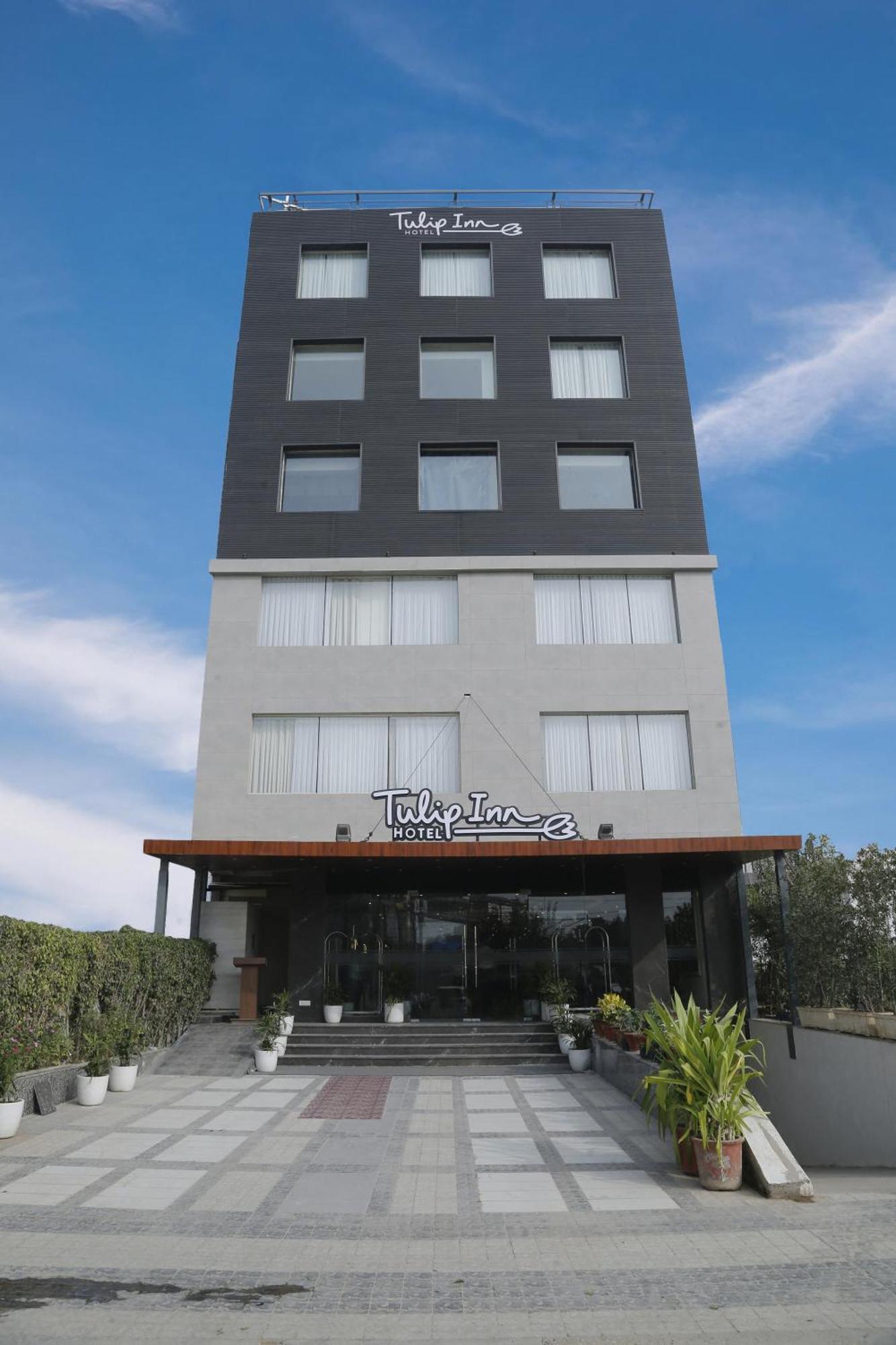 Tulip Inn Zirakpur Zewnętrze zdjęcie