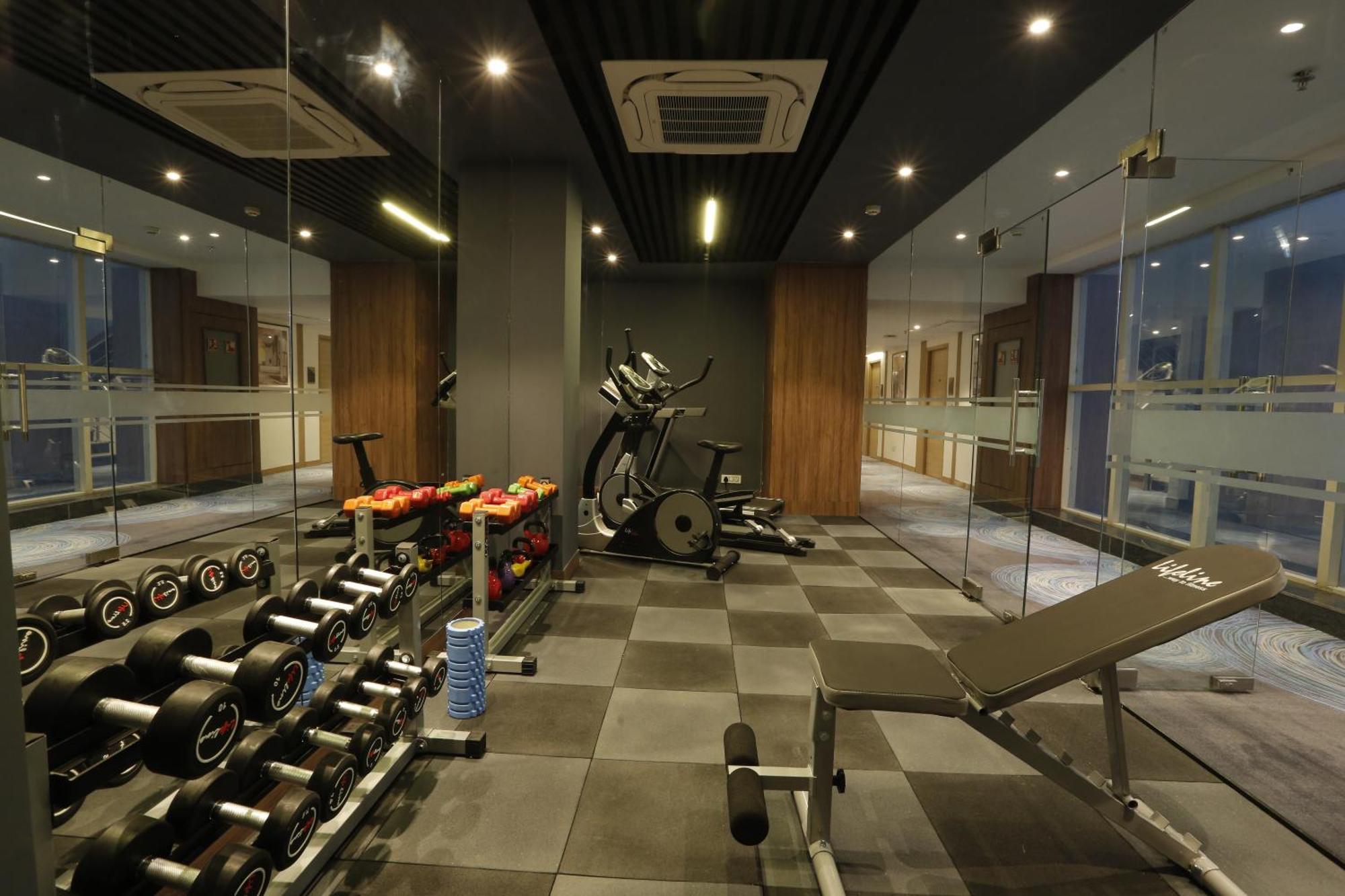 Tulip Inn Zirakpur Zewnętrze zdjęcie