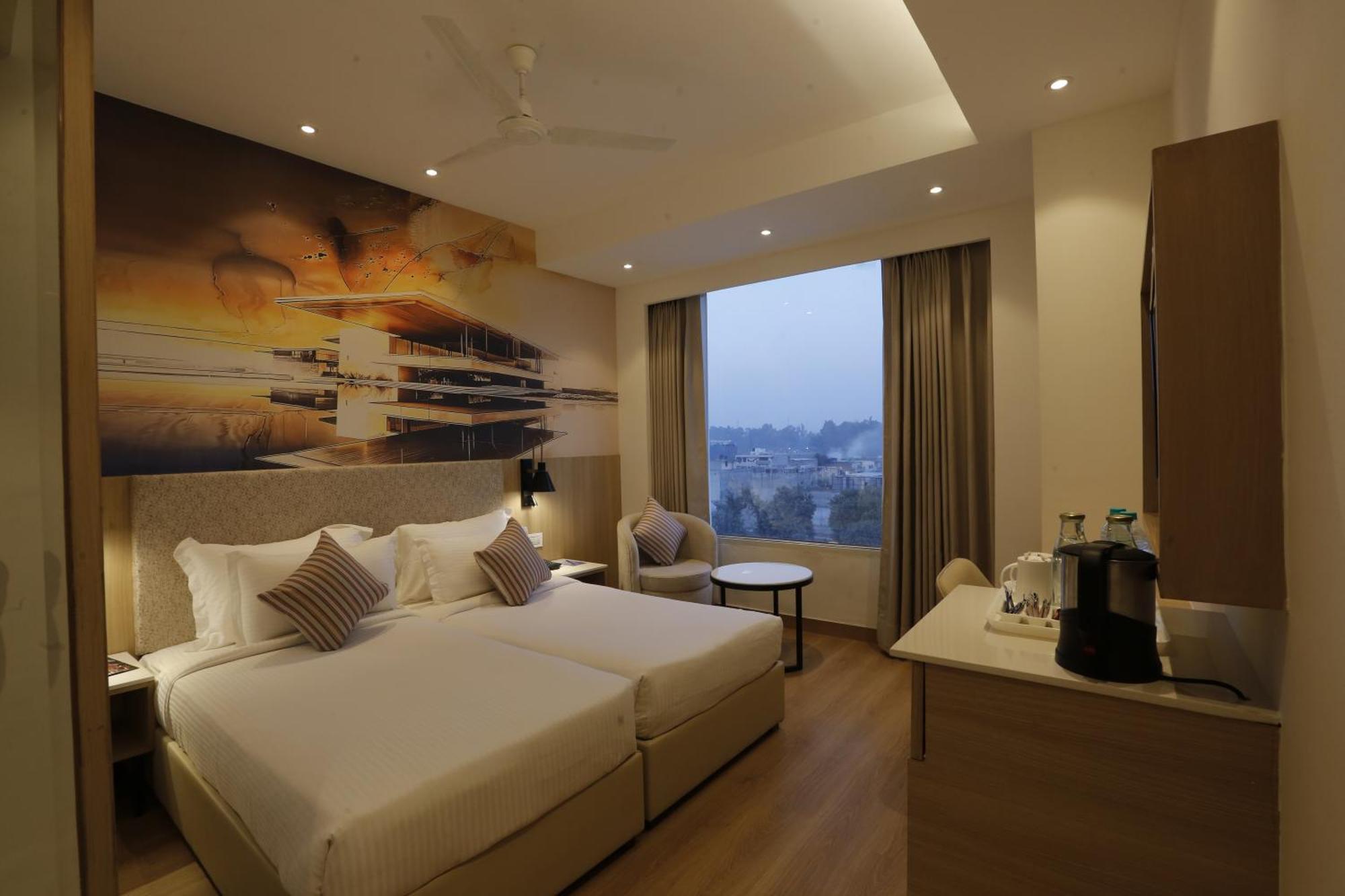 Tulip Inn Zirakpur Zewnętrze zdjęcie