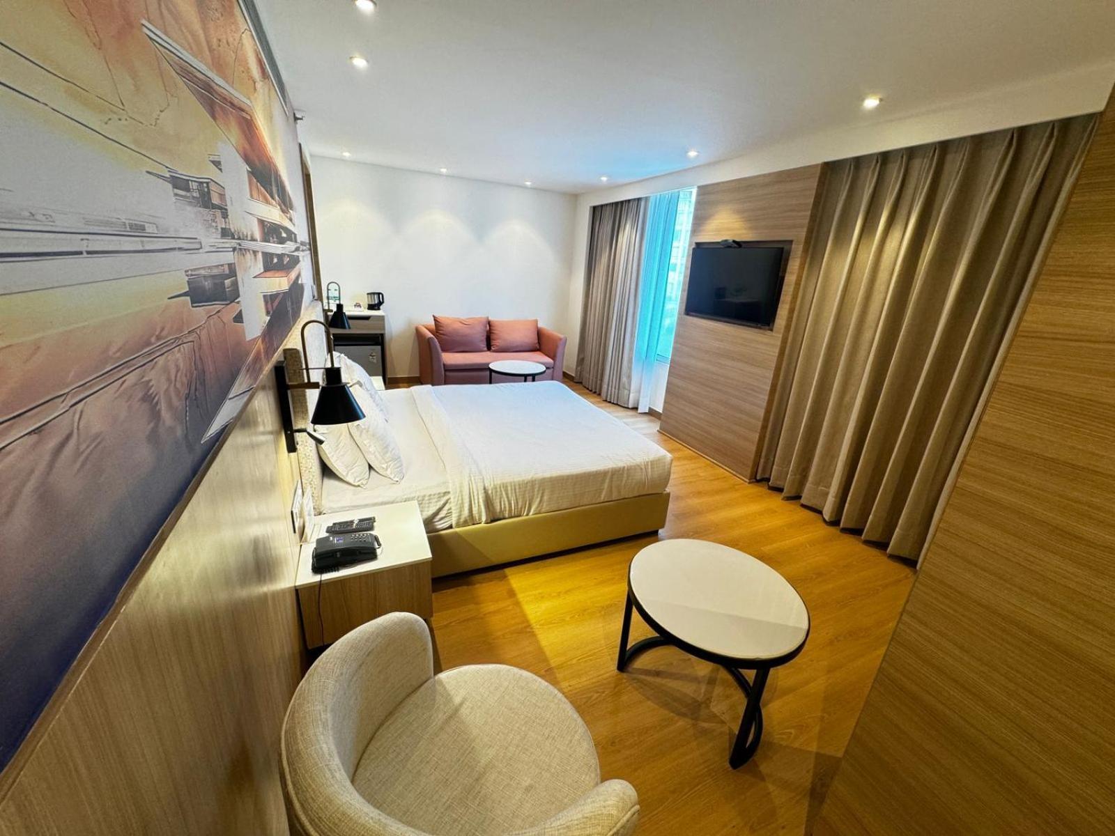 Tulip Inn Zirakpur Zewnętrze zdjęcie