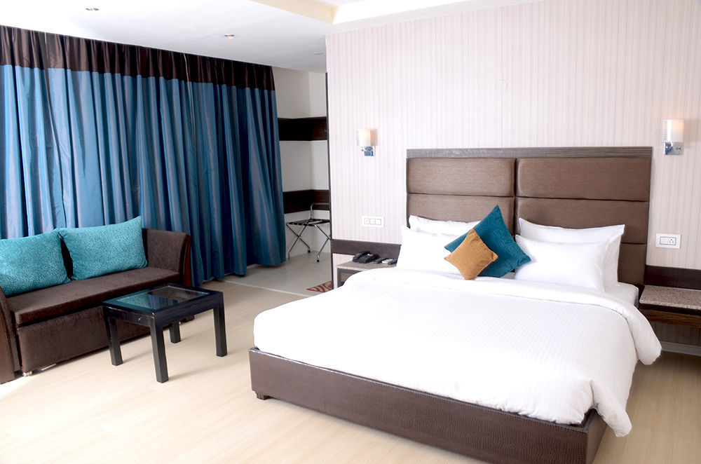 Tulip Inn Zirakpur Zewnętrze zdjęcie