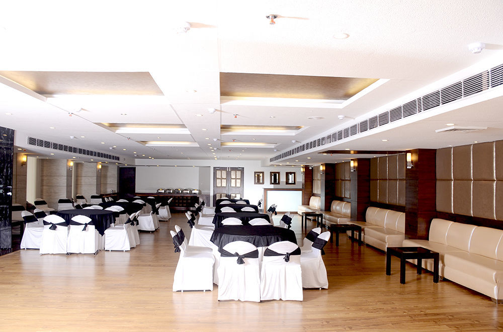 Tulip Inn Zirakpur Zewnętrze zdjęcie