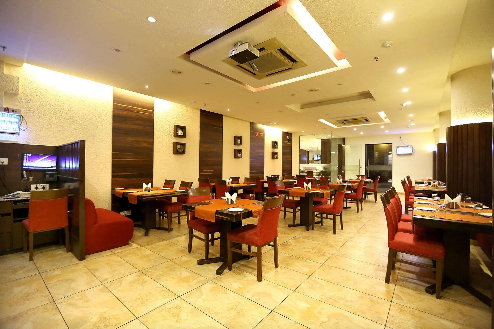 Tulip Inn Zirakpur Zewnętrze zdjęcie
