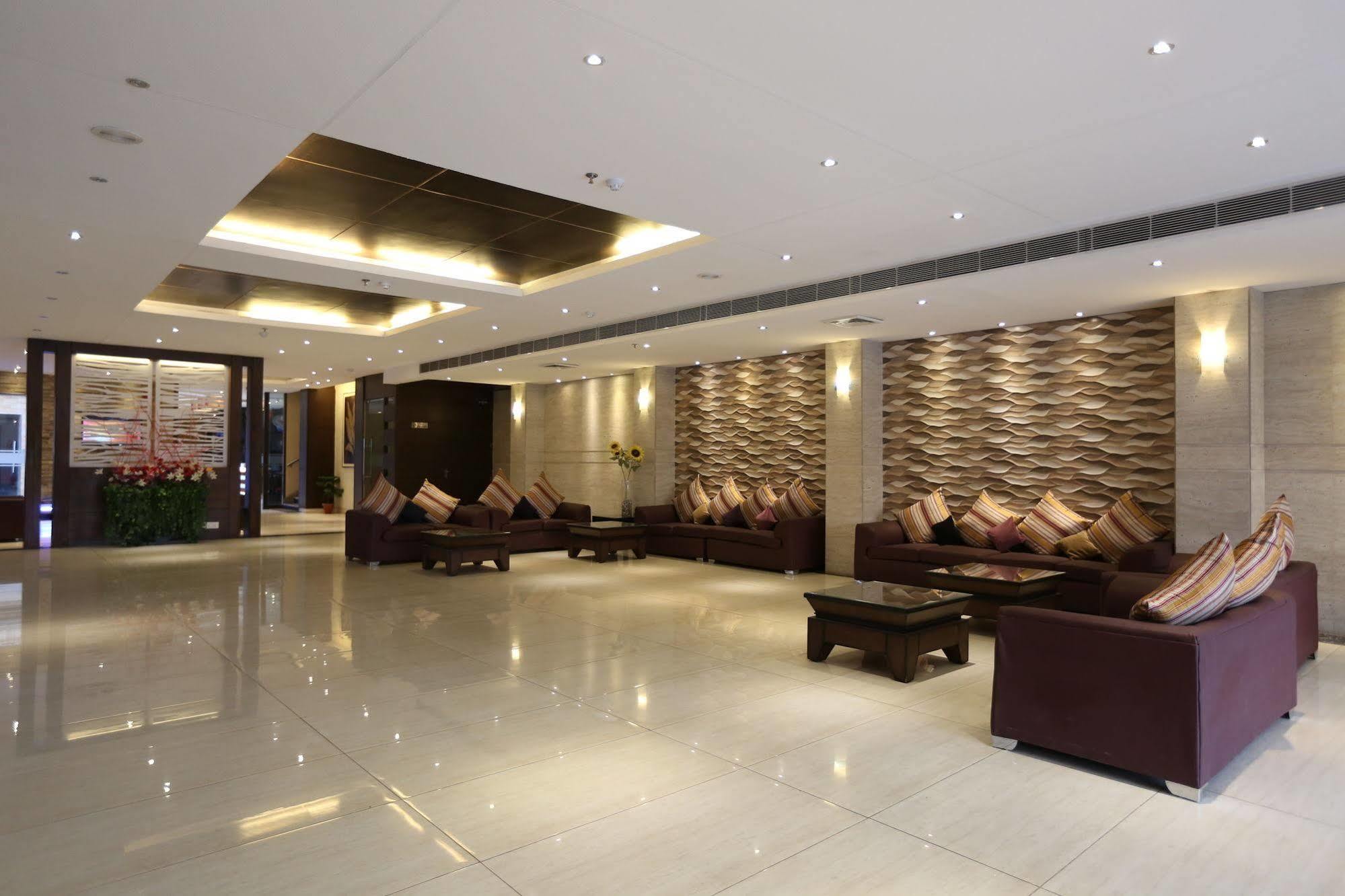Tulip Inn Zirakpur Zewnętrze zdjęcie